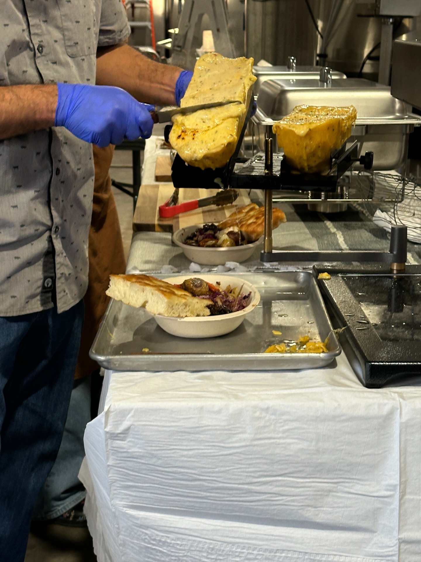Thank You to everyone who came out to join us for the Raclette Dinner. 
Shoutout to @underdogcheese for creating such an amazing dish!!!
Join us again!!!

#underdogcheesefoodtruck #grandjunctioncolorado #winecountry #raclettedinner🧀 #winemixing